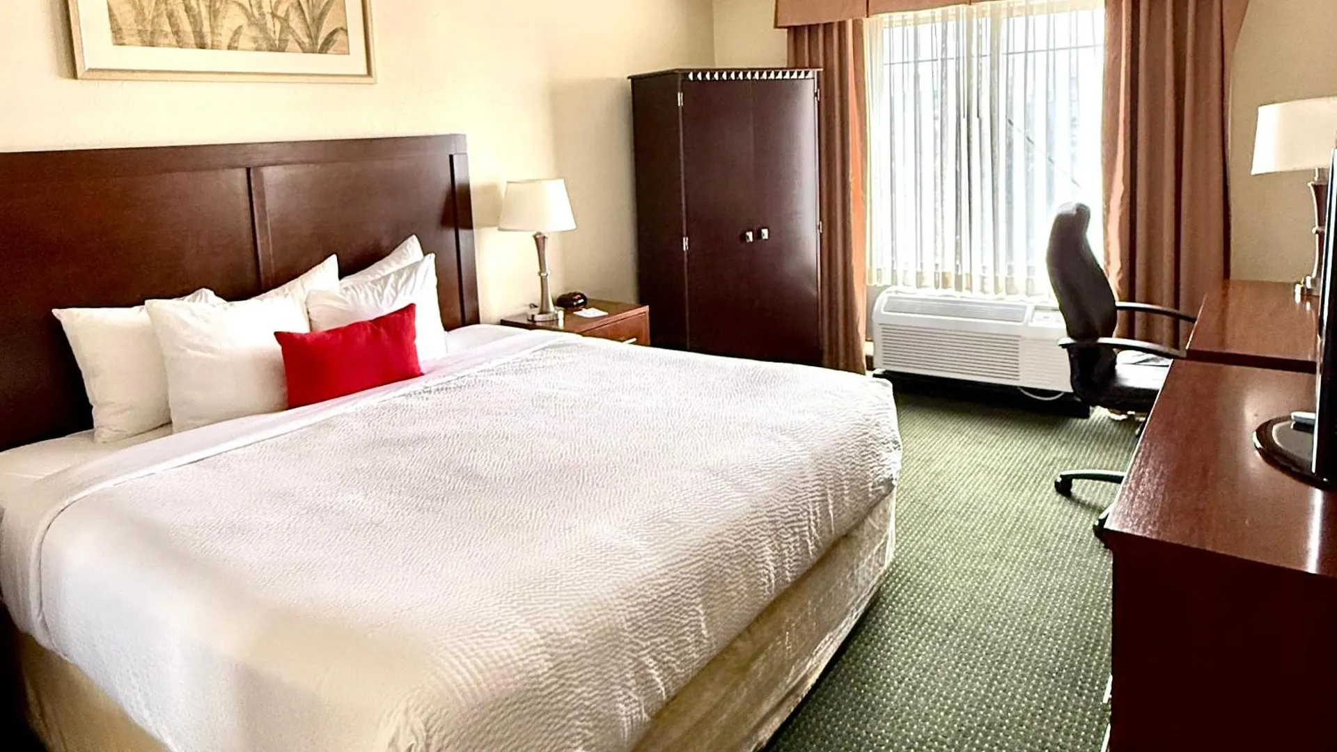 Ramada By Wyndham Denver International Airport 3*,