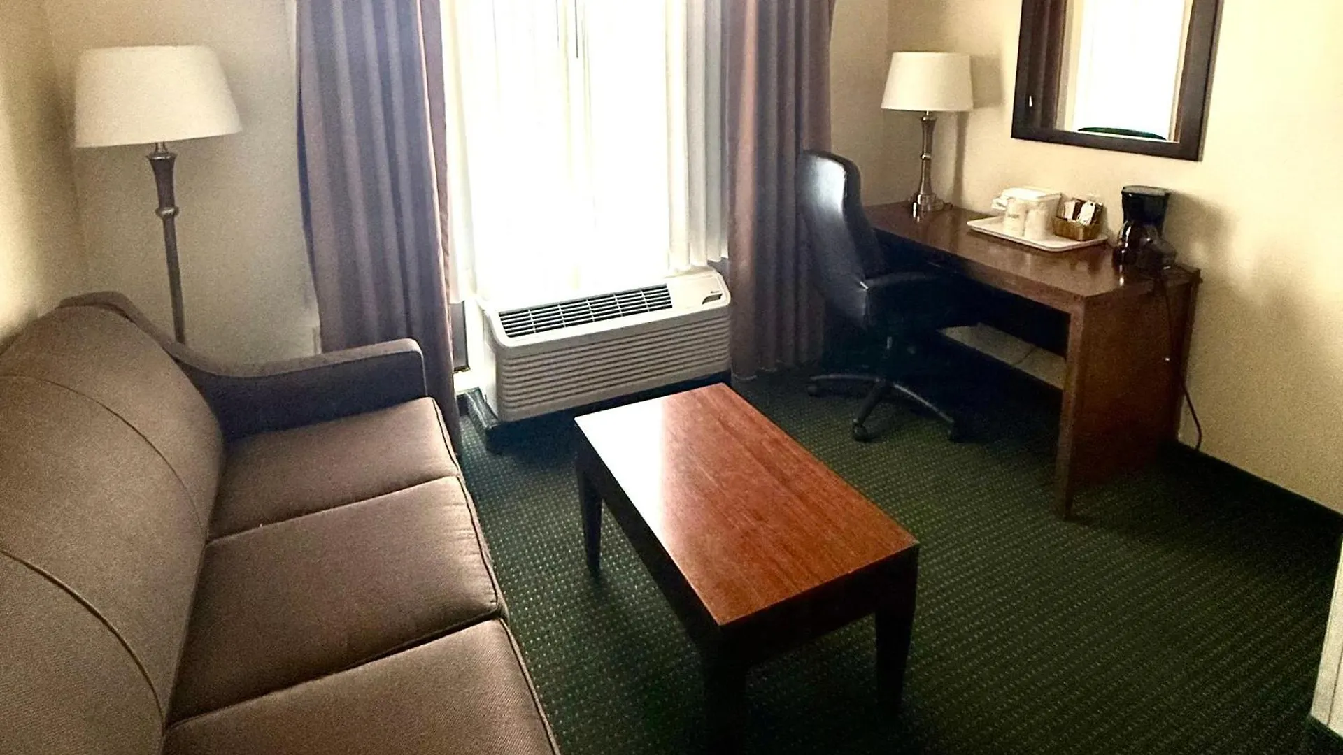 Hotel Ramada By Wyndham Denver International Airport