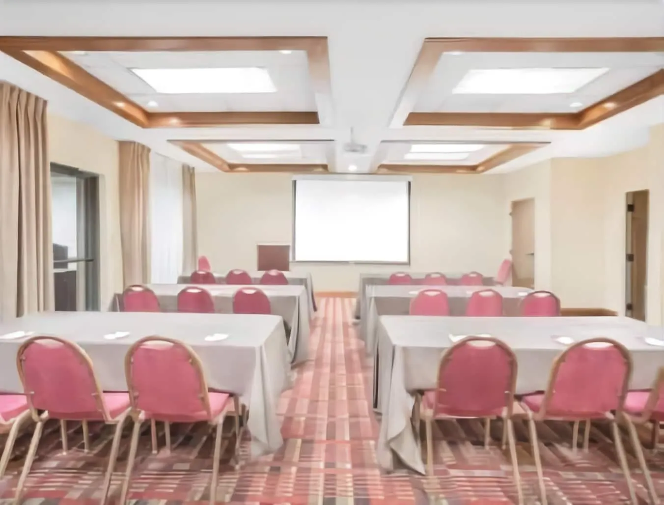Hotel Ramada By Wyndham Denver International Airport