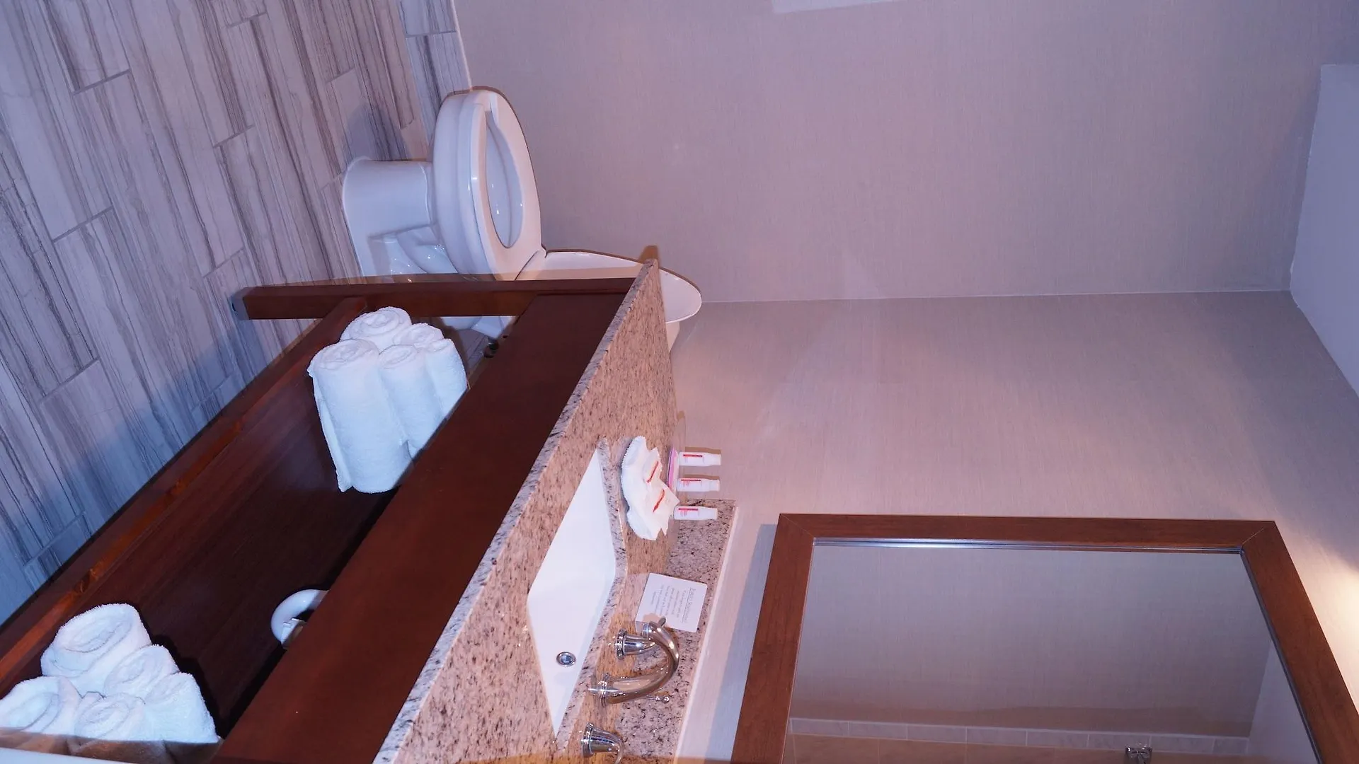Ramada By Wyndham Denver International Airport Hotel
