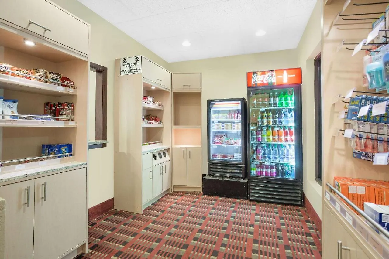 Hotel Ramada By Wyndham Denver International Airport