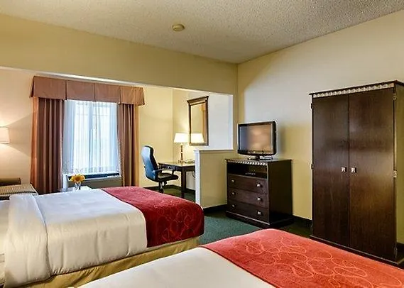 Ramada By Wyndham Denver International Airport 3*,