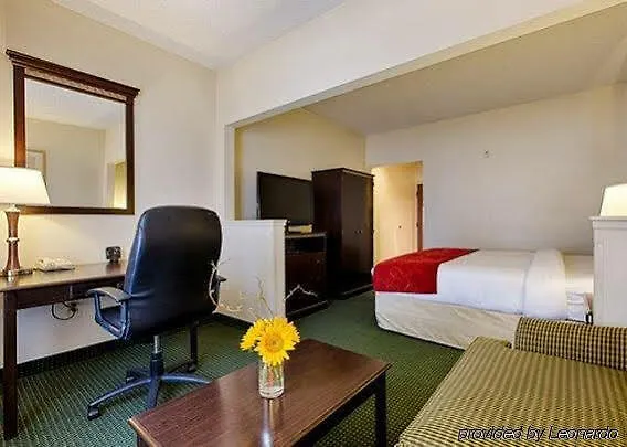 Ramada By Wyndham Denver International Airport Hotel